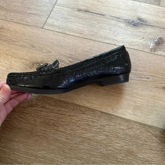 Naturalizer Northall Women's Black Loafer with Silver Buckle Size 7 1/2 GUC - Picture 9 of 12